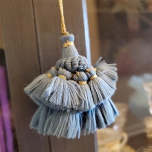 Llavero de Colección Borla Francesa Mueble Azul y Metálico Seda Algodón Borla 2.75" - Imagen 1 de 8