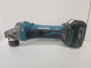 Amoladora angular Makita DGA452 18V Li-Ion LXT con batería de 3Ah *SIN PROTECCIÓN* - Imagen 1 de 11