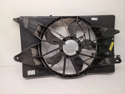 2014-2019 JEEP CHEROKEE Radiator Fan Motor Fan Assembly 68399023AB - Image 1 of 4