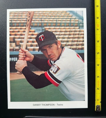 Danny Thompson 1974 MLB Baseball MIN MN Minnesota Twins Team 7x9 In. Jumbo Large - Image 1 of 2