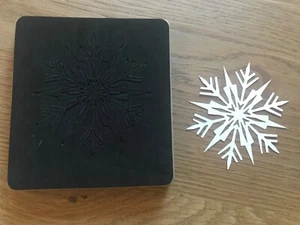 Christmas Ice Flake Snowflake Sizzix Tim Holtz Alterations Bigz craft die 663109 - Picture 1 of 6