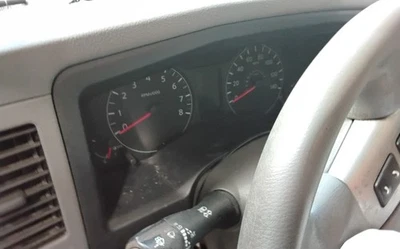 Nissan NV 2500 2018 OE velocímetro calibre clúster 133 k millas Foto 1 de 4