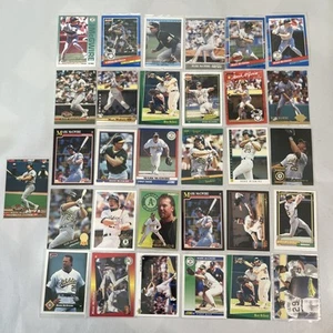 Lote de 31 tarjetas de béisbol vintage Mark McGwire MLB con base y lámina Oakland A's - Imagen 1 de 10