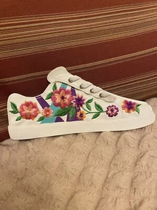 PAPYRUS Shoe Shaped Greeting Card - Picture 1 of 2