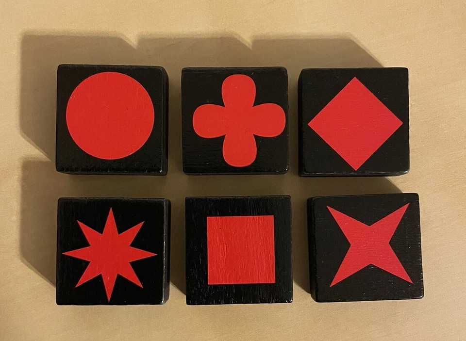 Lote de 6 peças de reposição RED QWIRKLE Game Tiles conjunto UM DE CADA FORMA - Imagem 1 de 1