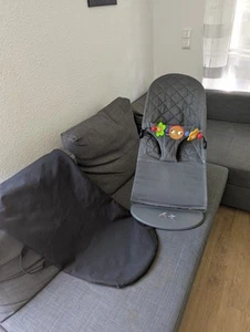 BabyBjörn Babywippe Bliss - Anthrazit, Natürliche Schaukeln, Leicht - Bild 1 von 1