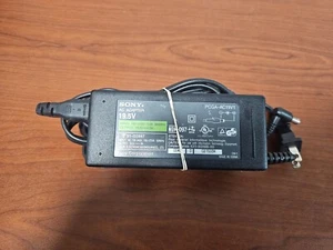 Sony PCGA-AC19V1 19.5V AC DC Adapter Charger 100-240V - 3A 91-55997 Original - Picture 1 of 2