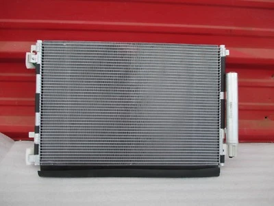 Condensador de aire acondicionado Ford Mustang FR3Z19712-D OEM 2015 2016 2017 2018 Foto 1 de 4