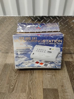 Radio Shack Estación de Monitoreo Sol y Cielo Feria de Ciencias Proyecto Usado en Excelente Condición Completo  Foto 1 de 4