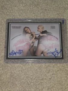 Skye Blue & Stephanie Manescu Autograph Signed Kiss Card Collectors Expo #1 - Imagen 1 de 2