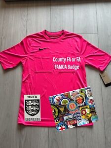 Nike 2024-2026 FA Chemise Arbitre FAMOA/ County FA Insigne, Hyper Rose, Toutes Tailles