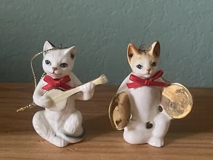 VTG Hand Painted Porcelain Cats 2.75” Figurine Hanging Ornaments Set of 2 Rare - Picture 1 of 7