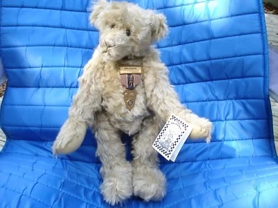 OSO GRANITO MOHAIR DODIE MOORE DE LOS OSOS DE JARDÍN Foto 1 de 4