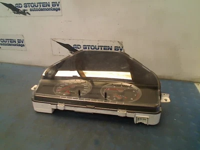 TACHO SPEEDOMETER Volvo V50 (MW) Combi 1.8 16V (B4184S11) 2005 30710071 - Imagem 1 de 4