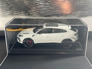 MR Collection Model Lamborghini URUS 1:18 Model Car Awesome White on White Spec - Picture 1 of 5