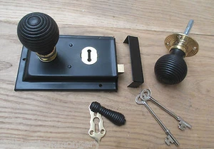 CLASSIC OLD ENGLISH RIM DOOR LOCK AND KNOB HANDLE SET- Beehive ebony + brass - Picture 1 of 1