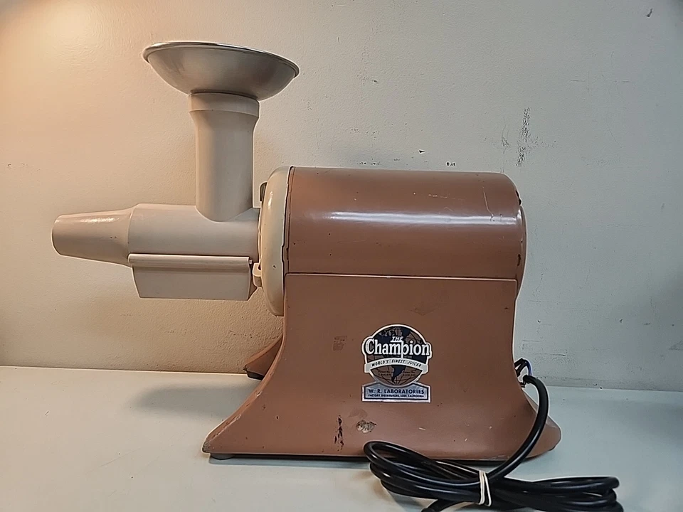 Exprimidor The Champion World's Finest Exprimidor Modelo G5-NG-853S PROBADO ALMENDRA FUNCIONANDO Foto 1 de 4