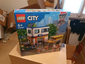 LEGO CITY 60329 GIORNO DI SCUOLA nuovo - Foto 1 di 1