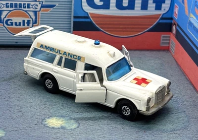 Matchbox Speed Kings Mercedes Benz Ambulance No. K-26 1:45 Scale - Image 1 of 4