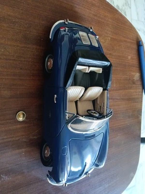 Porsche 356 B 1961 Burago 1 / 18 Made In Italy Senza Scatola Blu  - Immagine 1 di 4