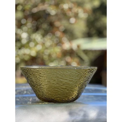 Cuenco de vidrio texturizado ámbar vintage 10" patrón ondulado mediados de siglo decoración moderna MCM Foto 1 de 4