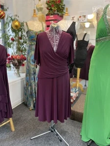 Thea Dora Eggplant Evening Stretch Dress Short Sleeves Knee Length size 20 - Picture 1 of 10