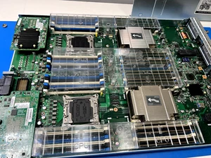 Módulo de servidor blade Cisco UCS B420 M4 UCSB-B420-M4 con 16x 15-102216-01 16 GB de memoria - Imagen 1 de 9