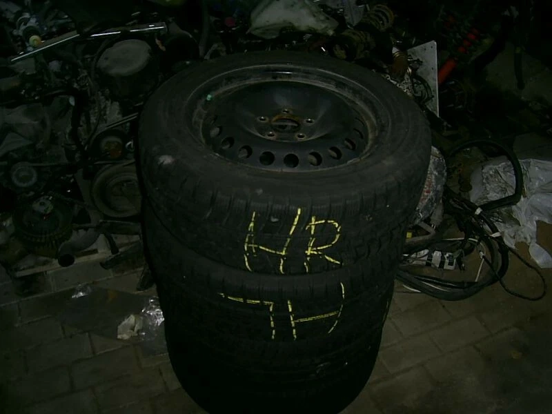 Winterreifen Ford Mondeo III B4Y / B5Y / BWY 4-Stück 16 Zoll 205/55 R16 91H M+S - Bild 1 von 1