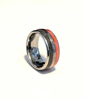 Anel de titânio feito à mão com escarlate e cinza * Tamanho 7 * Vermelho e cinza * Buckeyes - Imagem 1 de 2