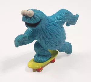 Sesamstraße COOKIE MONSTER auf Skateboard 2,5" Applaus PVC Figur Vintage - Bild 1 von 4