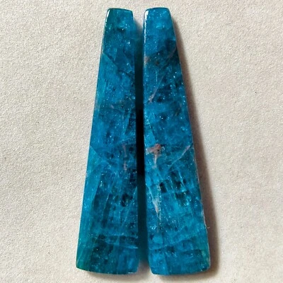 Par de piedras preciosas de cabujón perforadas de apatita azul natural de 40 quilates 45,9X11 mm 30 Foto 1 de 2
