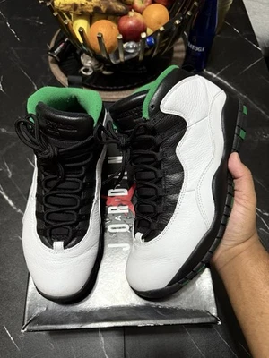 Air Jordan 10 Retro 2019 Seattle talla 10 estado limpio Foto 1 de 4