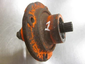 Kubota ZD18 ZD21 Zero Turn Mower Blade Holder Spindle Hub K5651-34510 - Picture 1 of 5