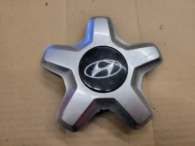 Cubierta de buje tapa central de plástico plateado Hyundai OEM 2012-2017 Azera 6" 52960-3V000 Foto 1 de 3