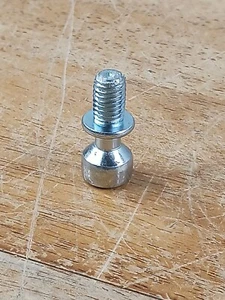 Samsung Refrigerator Door Handle Screw Da61-03734a - Picture 1 of 5
