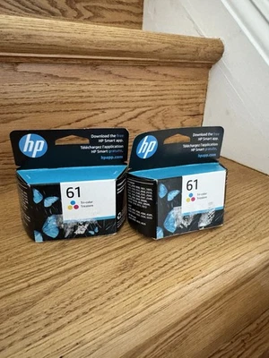 Lote de 2 cartuchos de tinta tricolor HP 61 - nuevos sellados genuinos caduca el 25/09 Foto 1 de 4