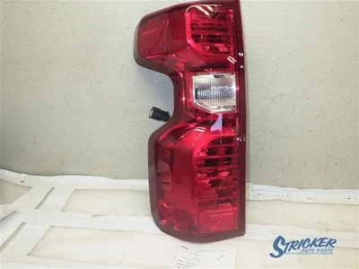 Conjunto de luces traseras izquierdas incandescentes Chevrolet Silverado 2500 Pickup 2020-2023 811 Foto 1 de 4