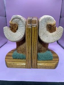 Geschnitzte Widderkopf Buchstützen MCM 2er Set - Maße 7"x6"x4,75". Vintage - Bild 1 von 8