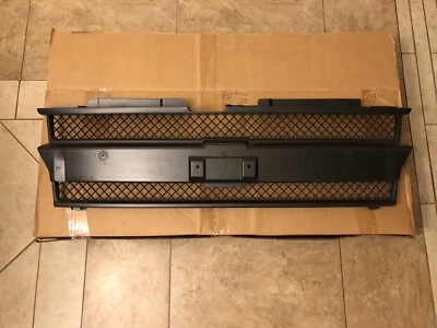 2002-2008 Chevrolet Trailblazer Front Grille 89044659 Genuine OEM *NEW* - Изображение 1 из 4