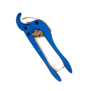 Voyager Tools PVC Pipe Cutter, Plastic Pipe Ratchet Cutting 2-1/2'' Colors Vary - Picture 1 of 4