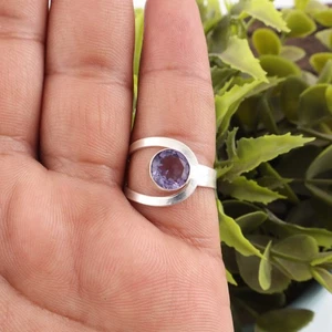 Natural Purple Iolite Gemstone Ring 925 Sterling Silver Band Women Size 6.5 - Picture 1 of 2