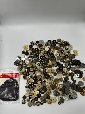 Nähzubehör Knöpfe Konvolut Trachten und Hornknöpfe - Bild 1 von 4