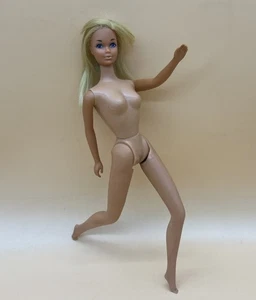 Barbie Sunset Malibu PJ bambola vintage Corea rara stile HTF nuda per quercia - Foto 1 di 24
