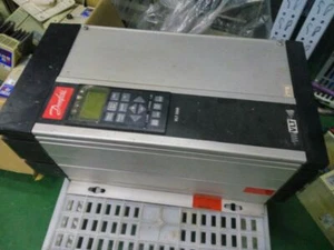 USED Danfoss LSTED 76X1 E134261 380V 7.5KW frequency converter tested good - Picture 1 of 2