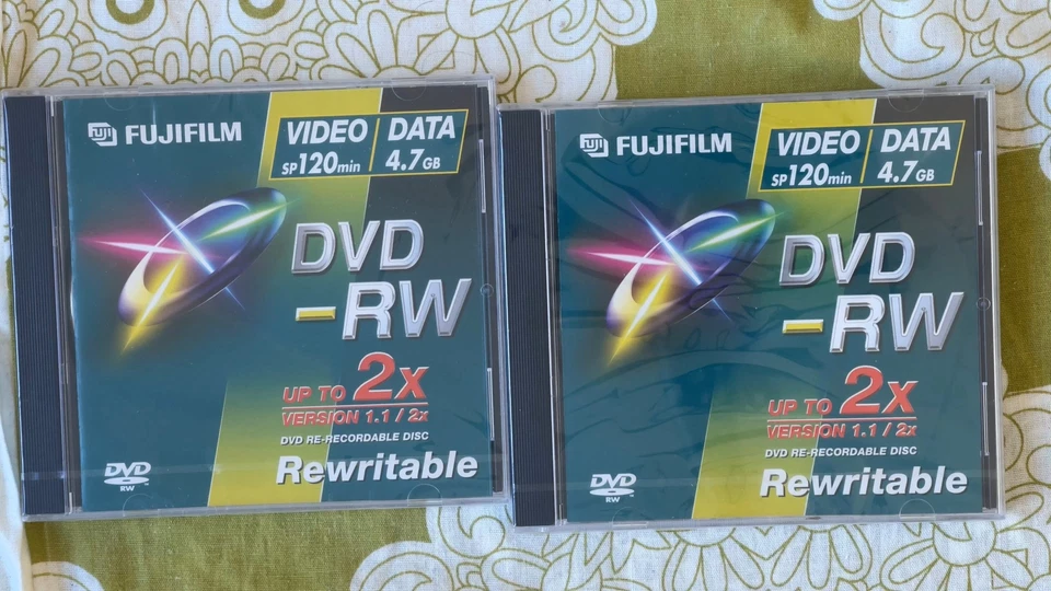 Fujifilm DVD-RW 120 min 4,7 GB 2 Stück Brennen Rohlinge Filme Retro Vintage 2x - Bild 1 von 1
