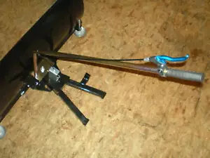 Schwenkvorrichtung Schwenkhebel für Schneeschild Rasentraktor Aufsitzmäher - Bild 1 von 2