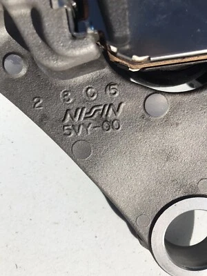 Nissin Yamaha YZF 1000 R1 2004 2005 2006 5VY-00 rear brake caliper W/Pads & Line - Image 1 of 4