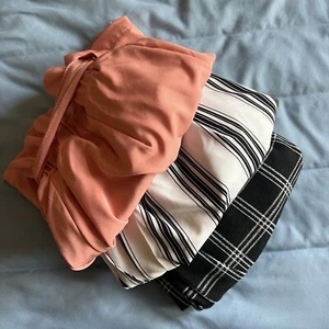 3 piece bundle womens shorts medium with removable bows/ties & elastic waistband - Picture 1 of 11