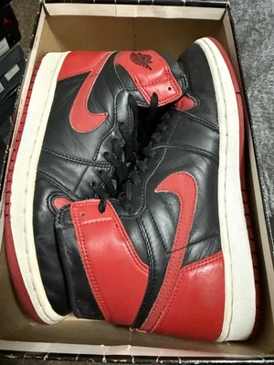 Air Jordan 1 Retro Bred 1994 Size 9.5 - Image 1 of 4