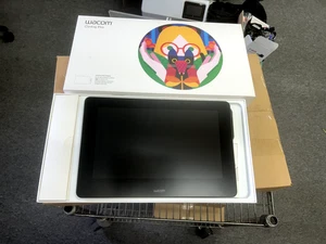 Wacom Cintiq Pro 13" Creative Pen & Touch Display (DTH1320AK0) Neu im Karton - Bild 1 von 4